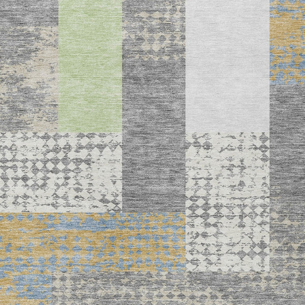 Homeroots 3' Stylish Geometric Washable Area Rug For Indoor/Outdoor Use - Durable, Stain Resistant Design Gray Polyester 612418