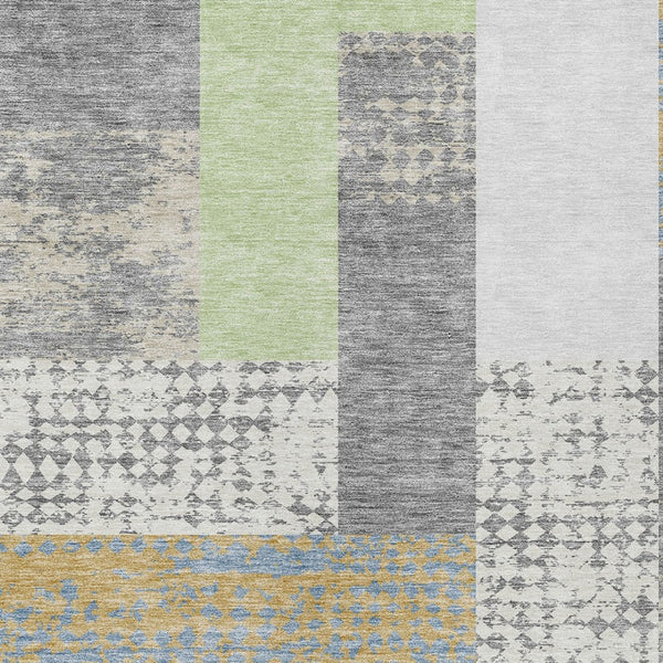 Homeroots 3' Stylish Geometric Washable Area Rug For Indoor/Outdoor Use - Durable, Stain Resistant Design Gray Polyester 612419