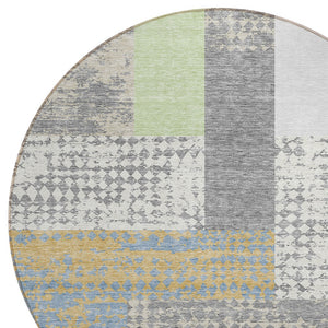 Homeroots 3' Stylish Geometric Washable Area Rug For Indoor/Outdoor Use - Durable, Stain Resistant Design Gray Polyester 612420