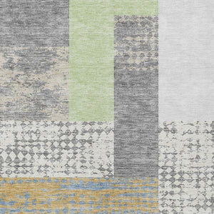 Homeroots 3' Stylish Geometric Washable Area Rug For Indoor/Outdoor Use - Durable, Stain Resistant Design Gray Polyester 612422