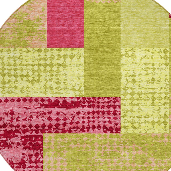 Homeroots 3' Stylish Geometric Washable Area Rug For Indoor/Outdoor Use - Durable, Stain Resistant Design Lime Green Polyester 612426