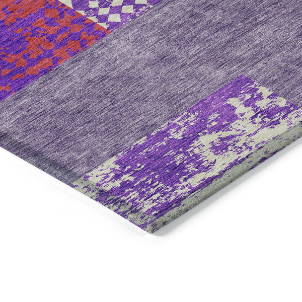 Homeroots 3' Stylish Geometric Washable Area Rug For Indoor/Outdoor Use - Durable, Stain Resistant Design Lavender Polyester 612430