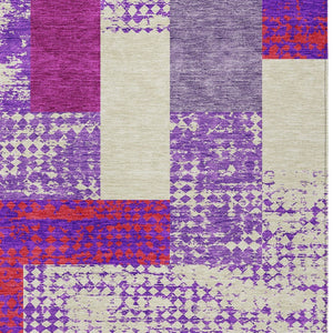 Homeroots 3' Stylish Geometric Washable Area Rug For Indoor/Outdoor Use - Durable, Stain Resistant Design Lavender Polyester 612434