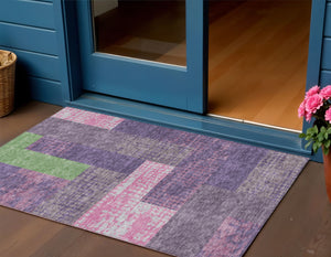 Homeroots 3' Stylish Geometric Washable Area Rug For Indoor/Outdoor Use - Durable, Stain Resistant Design Purple Polyester 612442