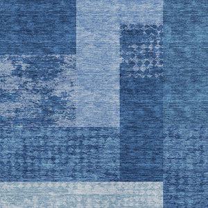 Homeroots 3' Stylish Geometric Washable Area Rug For Indoor/Outdoor Use - Durable, Stain Resistant Design Navy Blue Polyester 612449