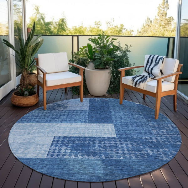 Homeroots 3' Stylish Geometric Washable Area Rug For Indoor/Outdoor Use - Durable, Stain Resistant Design Navy Blue Polyester 612450