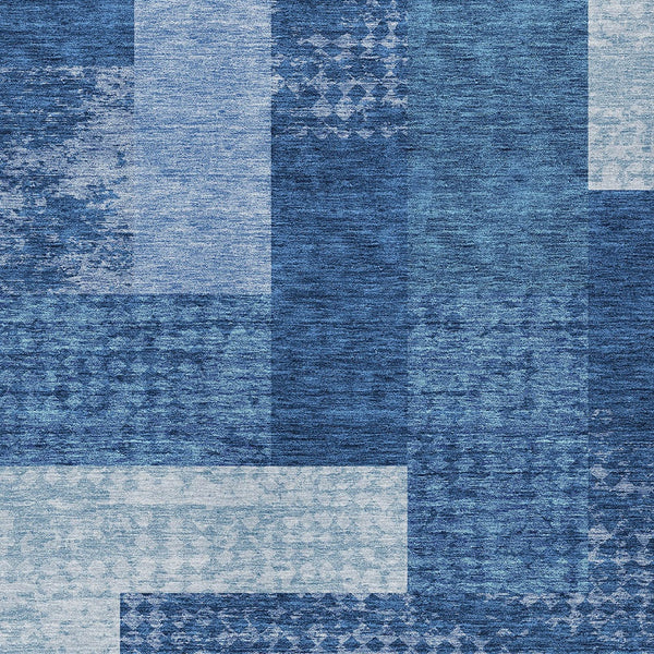 Homeroots 3' Stylish Geometric Washable Area Rug For Indoor/Outdoor Use - Durable, Stain Resistant Design Navy Blue Polyester 612451