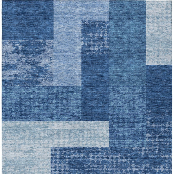 Homeroots 3' Stylish Geometric Washable Area Rug For Indoor/Outdoor Use - Durable, Stain Resistant Design Navy Blue Polyester 612452