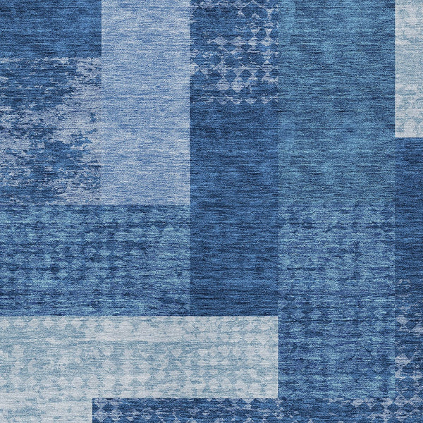 Homeroots 3' Stylish Geometric Washable Area Rug For Indoor/Outdoor Use - Durable, Stain Resistant Design Navy Blue Polyester 612452