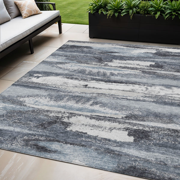 Homeroots 3' Abstract Washable Indoor Outdoor Area Rug In Teal Blue And Navy – Perfect For High Traffic Spaces! Gray Polyester 612510