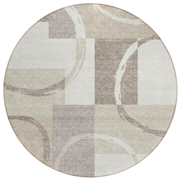 HomeRoots 5' Stylish Ivory and Beige Geometric Washable Indoor/Outdoor Area Rug for Versatile Spaces 8' Round 612583