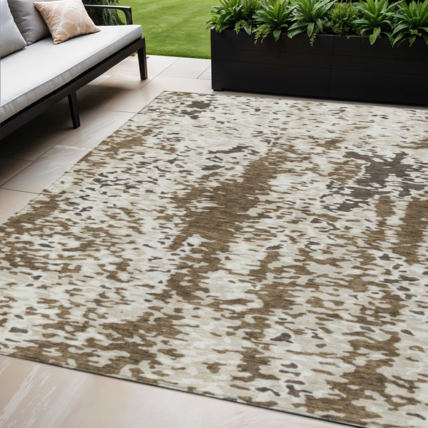 Homeroots 3' Indoor Outdoor Abstract Washable Area Rug - Stylish, Durable, Stain Resistant For Any Space Brown Polyester 612606