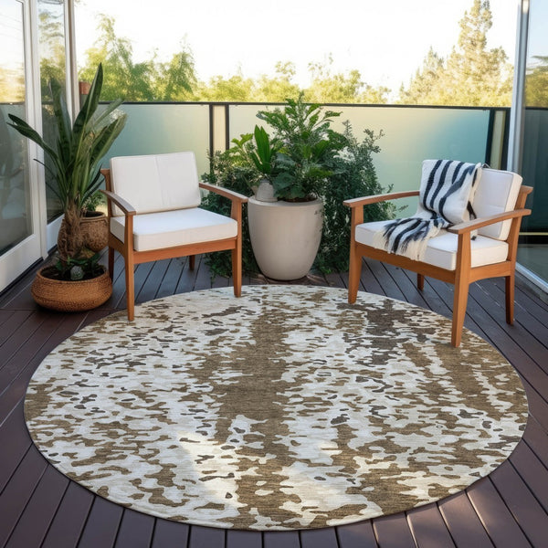 Homeroots 3' Indoor Outdoor Abstract Washable Area Rug - Stylish, Durable, Stain Resistant For Any Space Brown Polyester 612607