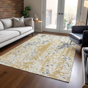 Homeroots 3' Indoor Outdoor Abstract Washable Area Rug - Stylish, Durable, Stain Resistant For Any Space Gold Polyester 612611