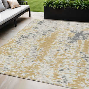 Homeroots 3' Indoor Outdoor Abstract Washable Area Rug - Stylish, Durable, Stain Resistant For Any Space Gold Polyester 612612