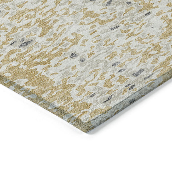 Homeroots 3' Indoor Outdoor Abstract Washable Area Rug - Stylish, Durable, Stain Resistant For Any Space Gold Polyester 612612