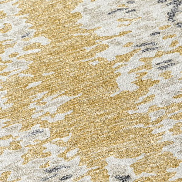 Homeroots 3' Indoor Outdoor Abstract Washable Area Rug - Stylish, Durable, Stain Resistant For Any Space Gold Polyester 612613