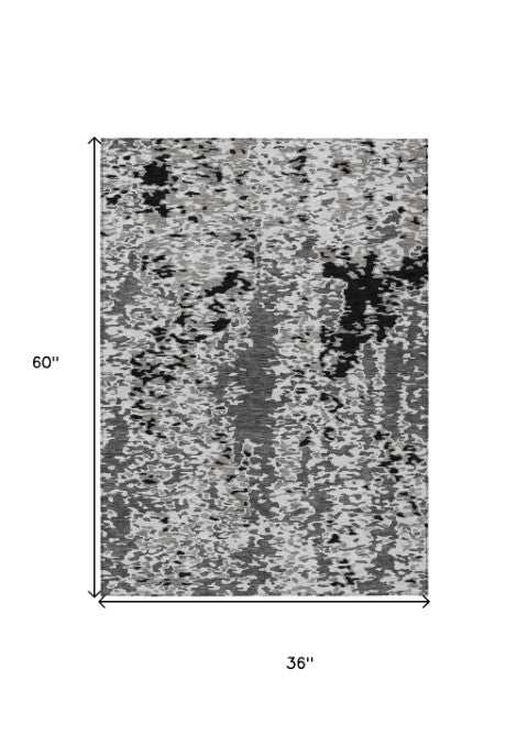 Homeroots 3' Indoor Outdoor Abstract Washable Area Rug - Stylish, Durable, Stain Resistant For Any Space Gray Polyester 612617