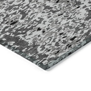 Homeroots 3' Indoor Outdoor Abstract Washable Area Rug - Stylish, Durable, Stain Resistant For Any Space Gray Polyester 612620