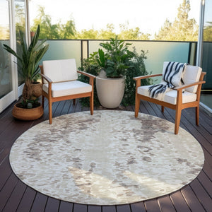 Homeroots 3' Indoor Outdoor Abstract Washable Area Rug - Stylish, Durable, Stain Resistant For Any Space Ivory Polyester 612625