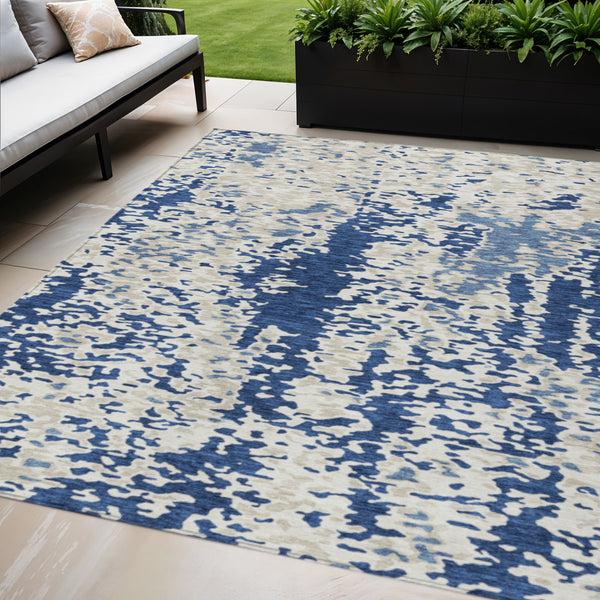 Homeroots 3' Indoor Outdoor Abstract Washable Area Rug - Stylish, Durable, Stain Resistant For Any Space Navy Blue Polyester 612630