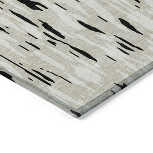 HomeRoots 5' Black and Ivory Abstract Area Rug – Durable, Washable Design for Indoor and Outdoor Use 8' Round 612637
