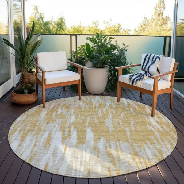 HomeRoots 5' Gold and Ivory Abstract Area Rug - Durable, Washable Design for Indoor and Outdoor Spaces 8' Round 612661