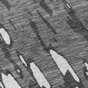 HomeRoots 5' Gray and Ivory Abstract Area Rug - Washable, Durable Design for Indoor and Outdoor Spaces 8' Round 612667