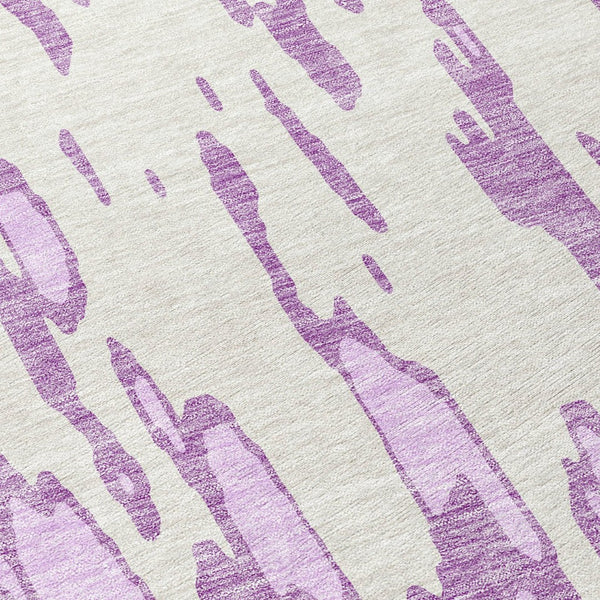 HomeRoots 5' Abstract Lavender and Ivory Washable Area Rug for Modern Indoor and Outdoor Spaces, Durable Design 8' Round 612679