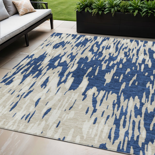 HomeRoots 5' Navy Blue and Ivory Abstract Area Rug - Stylish, Washable, Indoor/Outdoor, Perfect for High-Traffic Spaces 5' X 8' 612684