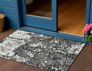 Homeroots 3' Abstract Washable Area Rug - Durable Indoor Outdoor Rectangle Rug For Stylish Spaces Black Polyester 612707