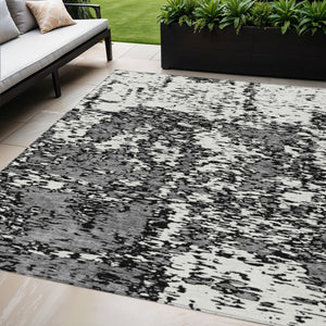 Homeroots 3' Abstract Washable Area Rug - Durable Indoor Outdoor Rectangle Rug For Stylish Spaces Black Polyester 612708
