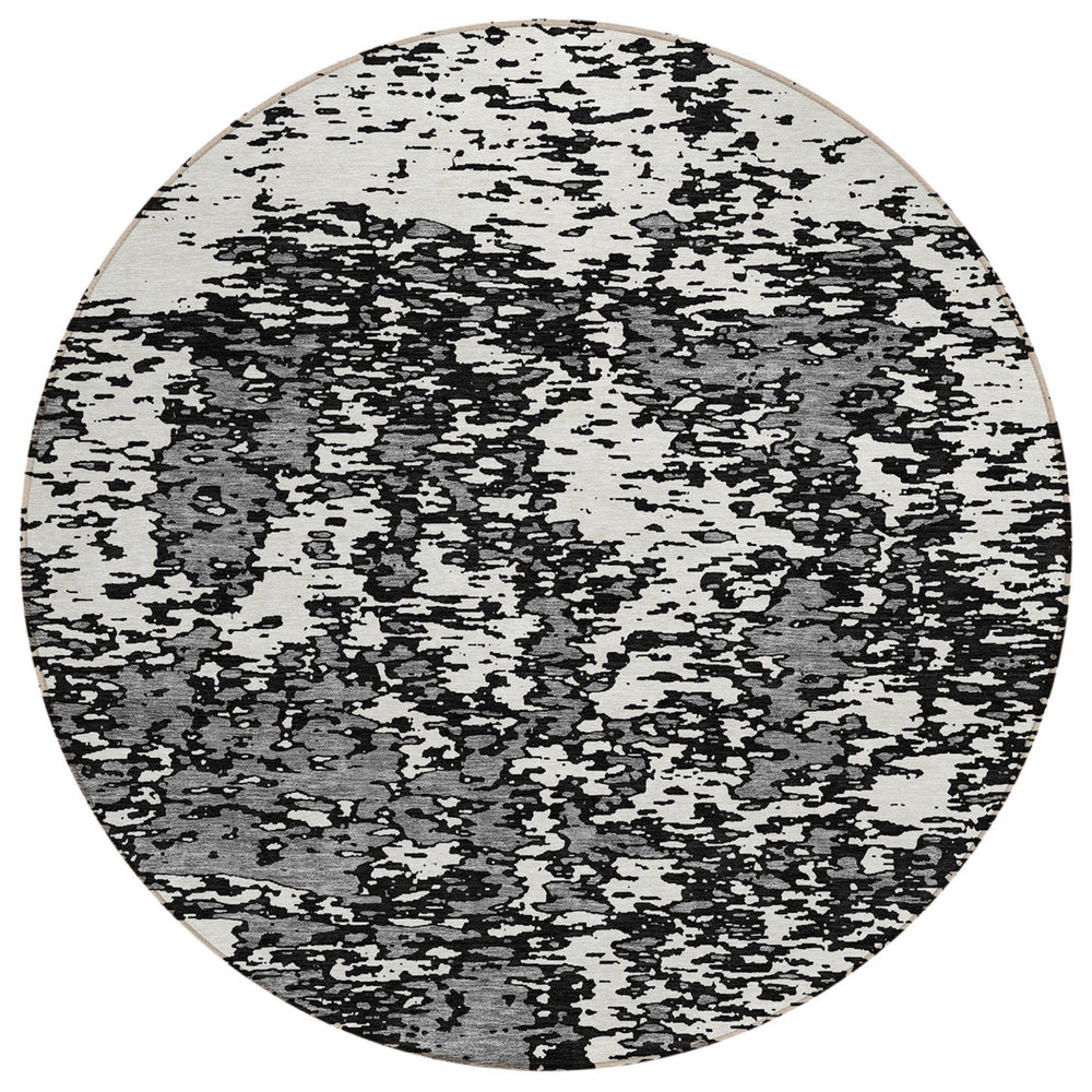 Homeroots 3' Abstract Washable Area Rug - Durable Indoor Outdoor Rectangle Rug For Stylish Spaces Black Polyester 612709