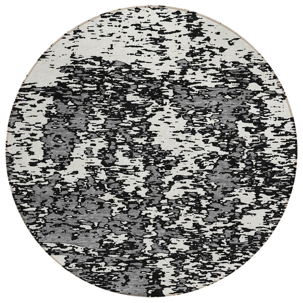 Homeroots 3' Abstract Washable Area Rug - Durable Indoor Outdoor Rectangle Rug For Stylish Spaces Black Polyester 612709