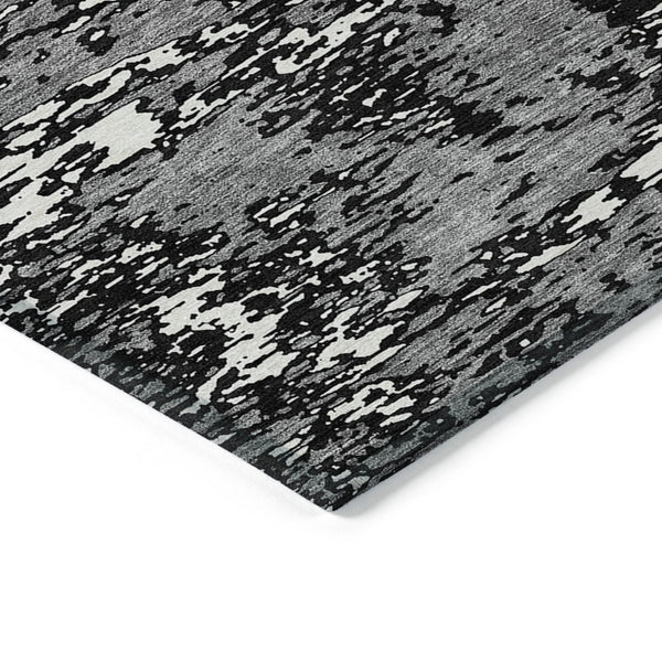 Homeroots 3' Abstract Washable Area Rug - Durable Indoor Outdoor Rectangle Rug For Stylish Spaces Black Polyester 612710
