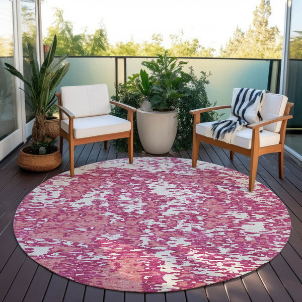 Homeroots 3' Abstract Washable Area Rug - Durable Indoor Outdoor Rectangle Rug For Stylish Spaces Blush Polyester 612715