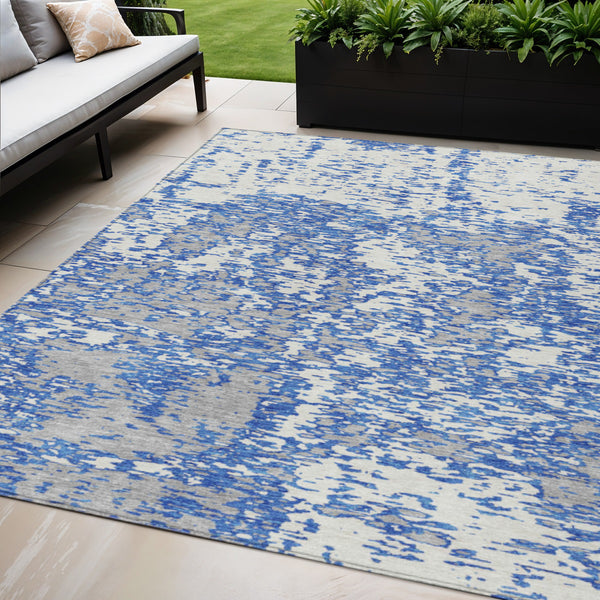 Homeroots 3' Abstract Washable Area Rug - Durable Indoor Outdoor Rectangle Rug For Stylish Spaces Blue Polyester 612726