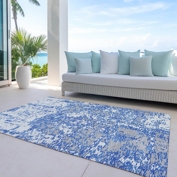 Homeroots 3' Abstract Washable Area Rug - Durable Indoor Outdoor Rectangle Rug For Stylish Spaces Blue Polyester 612728