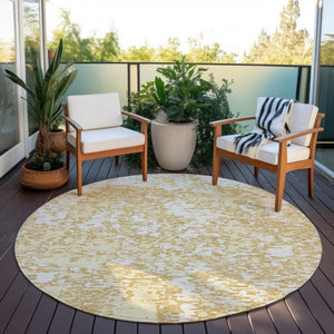 Homeroots 3' Abstract Washable Area Rug - Durable Indoor Outdoor Rectangle Rug For Stylish Spaces Gold Polyester 612739
