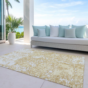Homeroots 3' Abstract Washable Area Rug - Durable Indoor Outdoor Rectangle Rug For Stylish Spaces Gold Polyester 612740