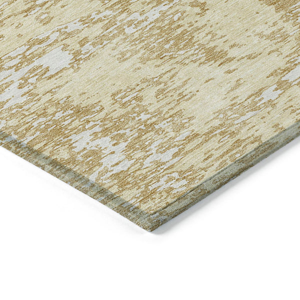Homeroots 3' Abstract Washable Area Rug - Durable Indoor Outdoor Rectangle Rug For Stylish Spaces Gold Polyester 612741