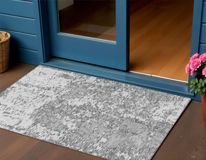 Homeroots 3' Abstract Washable Area Rug - Durable Indoor Outdoor Rectangle Rug For Stylish Spaces Gray Polyester 612743