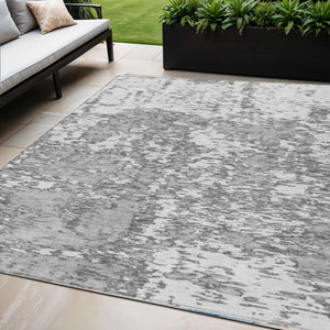 Homeroots 3' Abstract Washable Area Rug - Durable Indoor Outdoor Rectangle Rug For Stylish Spaces Gray Polyester 612744