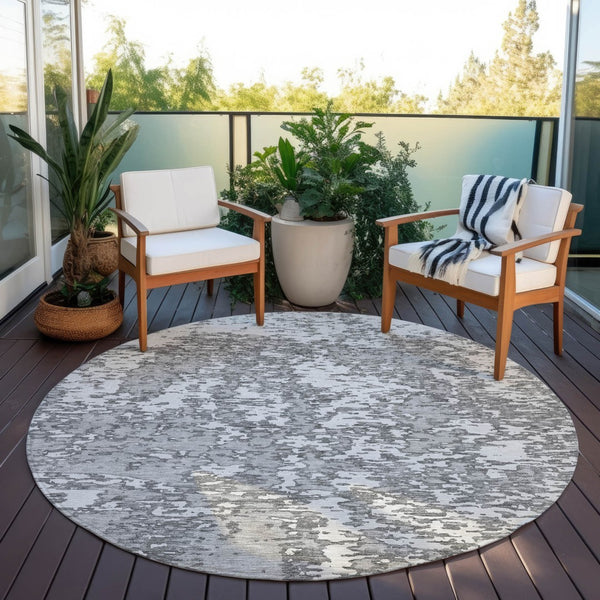 Homeroots 3' Abstract Washable Area Rug - Durable Indoor Outdoor Rectangle Rug For Stylish Spaces Gray Polyester 612745