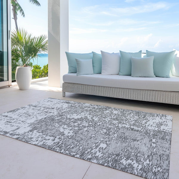 Homeroots 3' Abstract Washable Area Rug - Durable Indoor Outdoor Rectangle Rug For Stylish Spaces Gray Polyester 612747