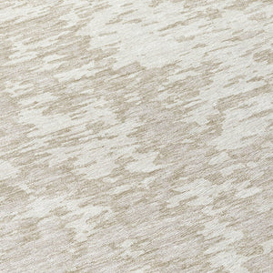 HomeRoots 5' Indoor Outdoor Abstract Area Rug - Machine Washable, Durable Polyester, Modern Ivory Design 8' Round 612751