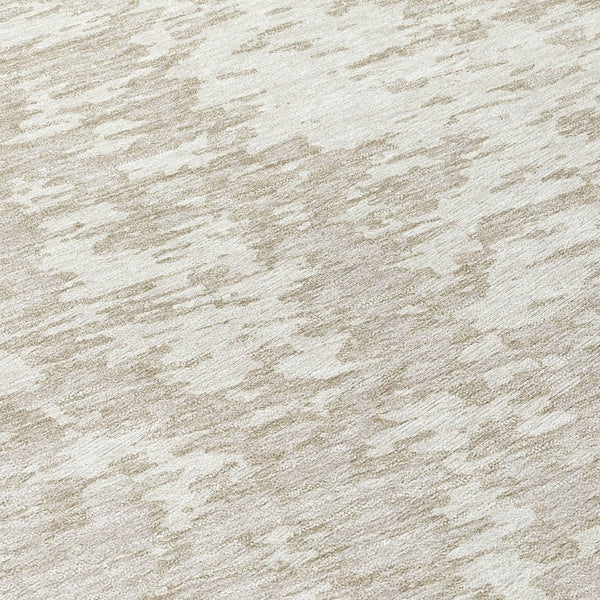 HomeRoots 5' Indoor Outdoor Abstract Area Rug - Machine Washable, Durable Polyester, Modern Ivory Design 8' Round 612751