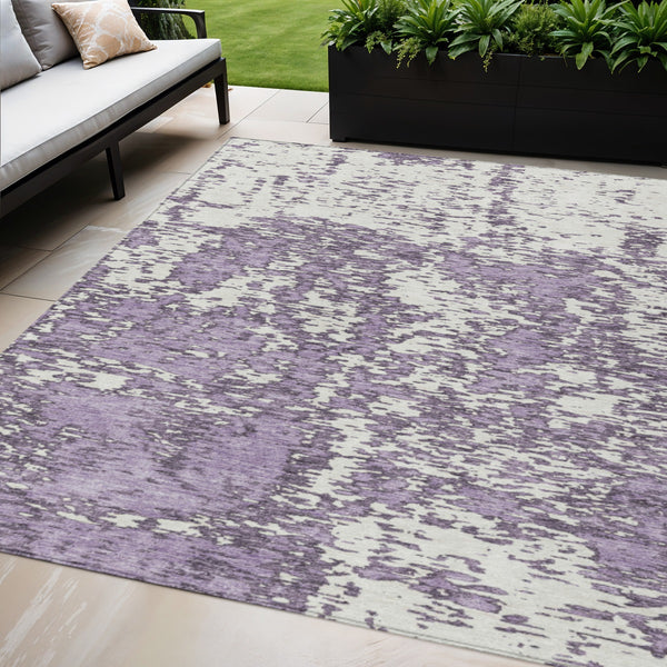 Homeroots 3' Abstract Washable Area Rug - Durable Indoor Outdoor Rectangle Rug For Stylish Spaces Lavender Polyester 612756