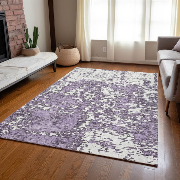Homeroots 3' Abstract Washable Area Rug - Durable Indoor Outdoor Rectangle Rug For Stylish Spaces Lavender Polyester 612756
