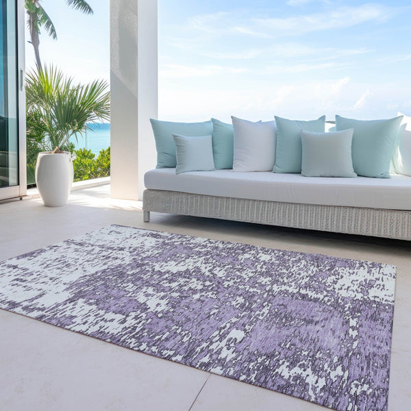 Homeroots 3' Abstract Washable Area Rug - Durable Indoor Outdoor Rectangle Rug For Stylish Spaces Lavender Polyester 612760